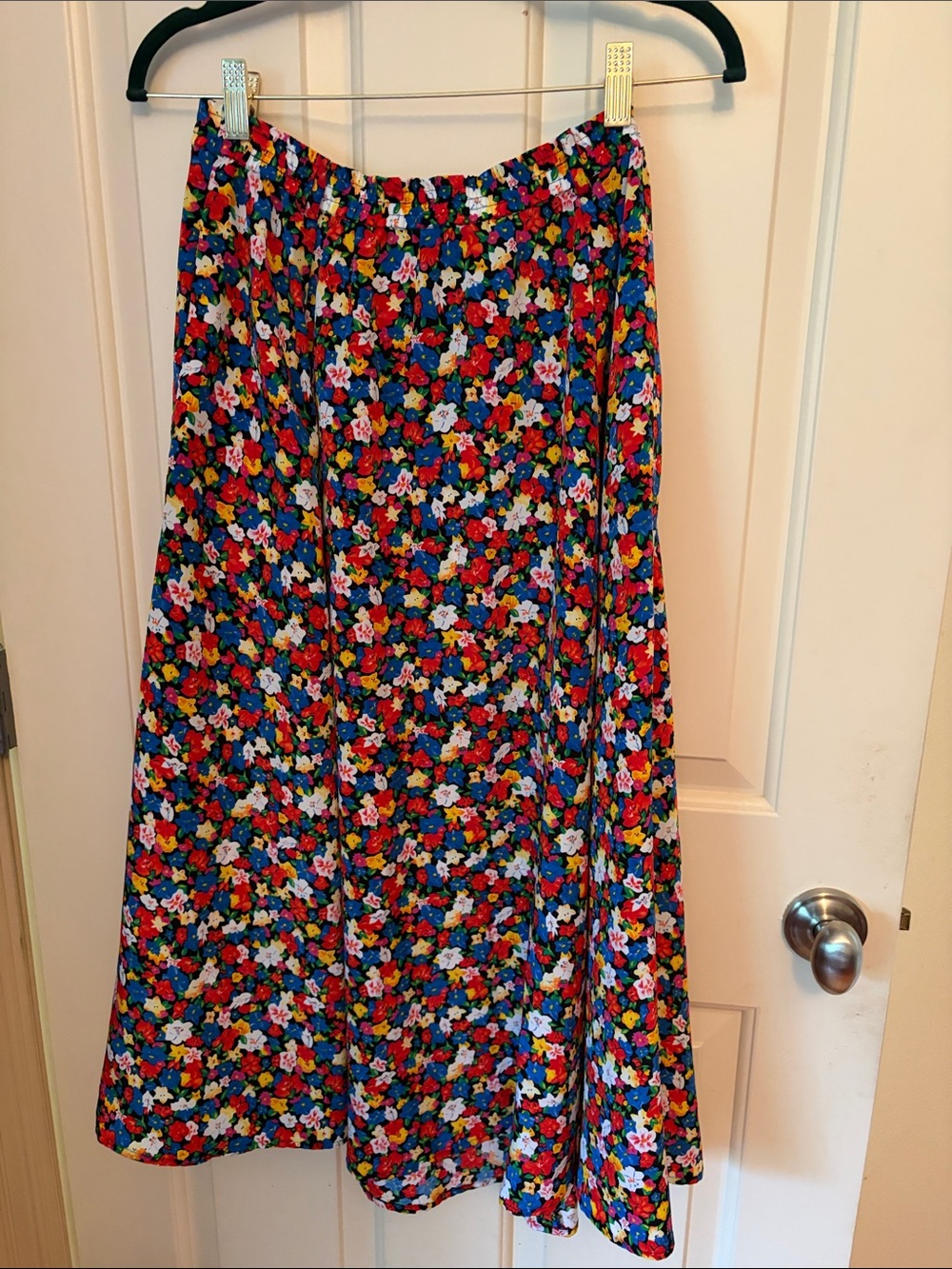 Liz Claiborne Bright Floral Midi Skirt in Red, Blue, Yellow, Pink & White.